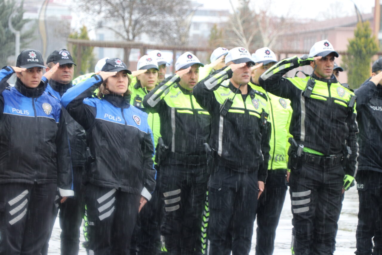 DİYARBAKIR (AA) – Diyarbakır, Bingöl, Şırnak, Mardin ve Elazığ'da Türk