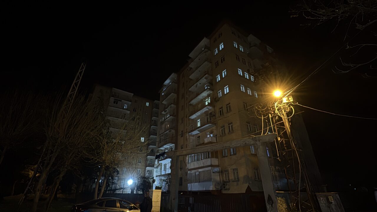 DİYARBAKIR (AA) – Diyarbakır'ın merkez Bağlar ilçesinde bir kişi silahla