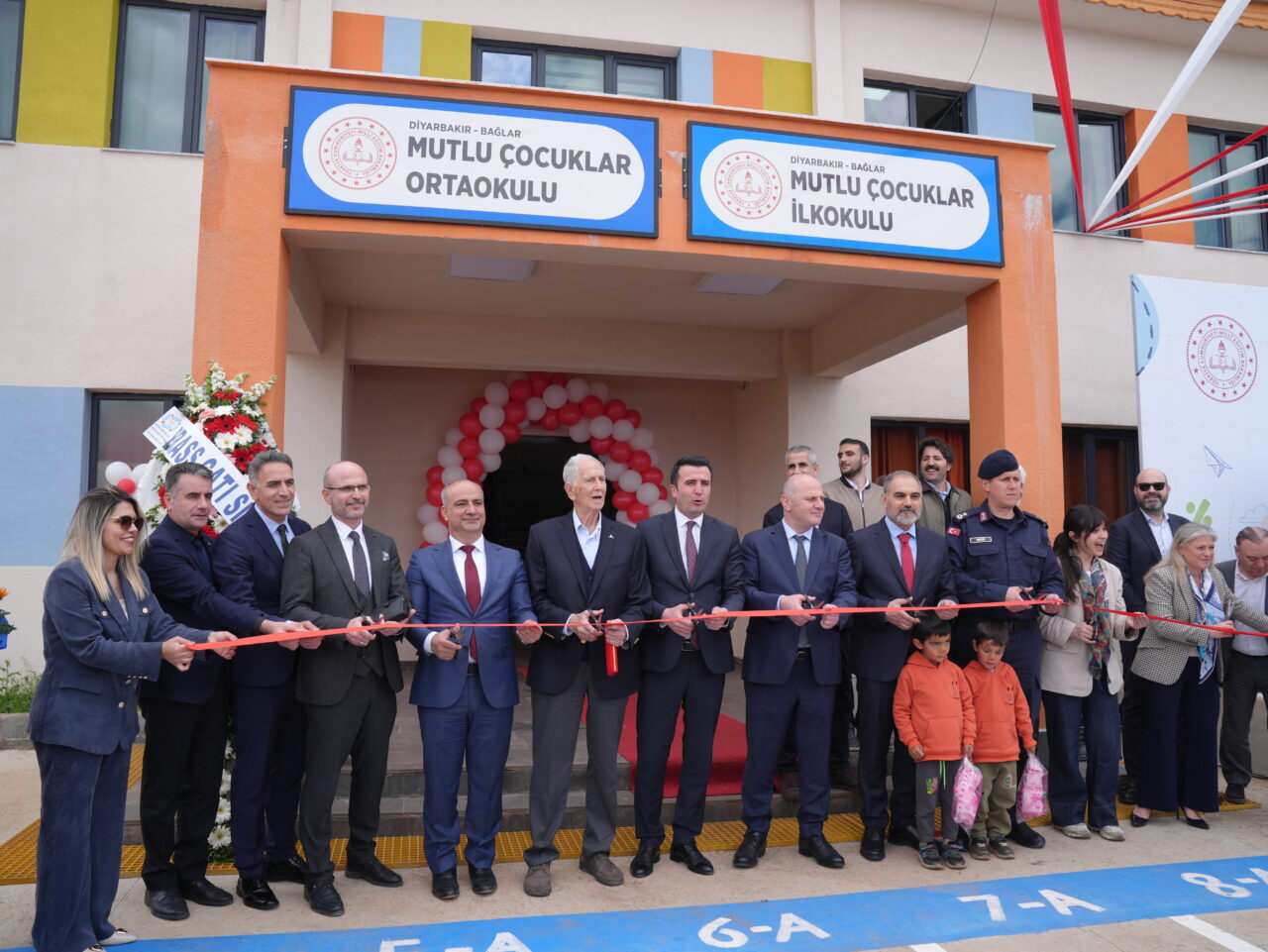 DİYARBAKIR (AA) – Diyarbakır'ın merkez Bağlar ilçesinde hayırseverler tarafından yaptırılan