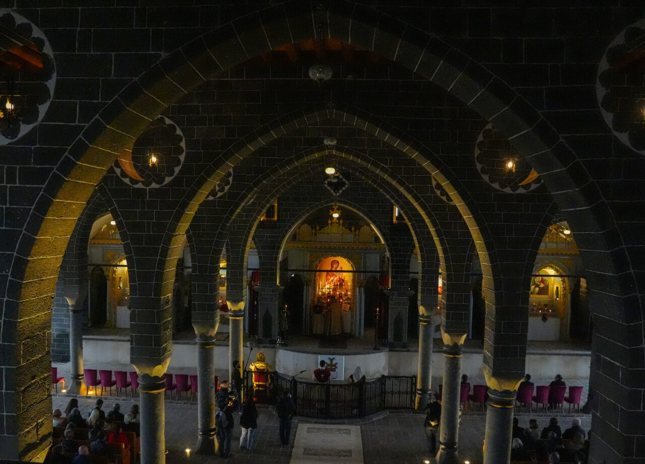 DİYARBAKIR (AA) – Diyarbakır'da Paskalya Bayramı tarihi Surp Giragos Ermeni