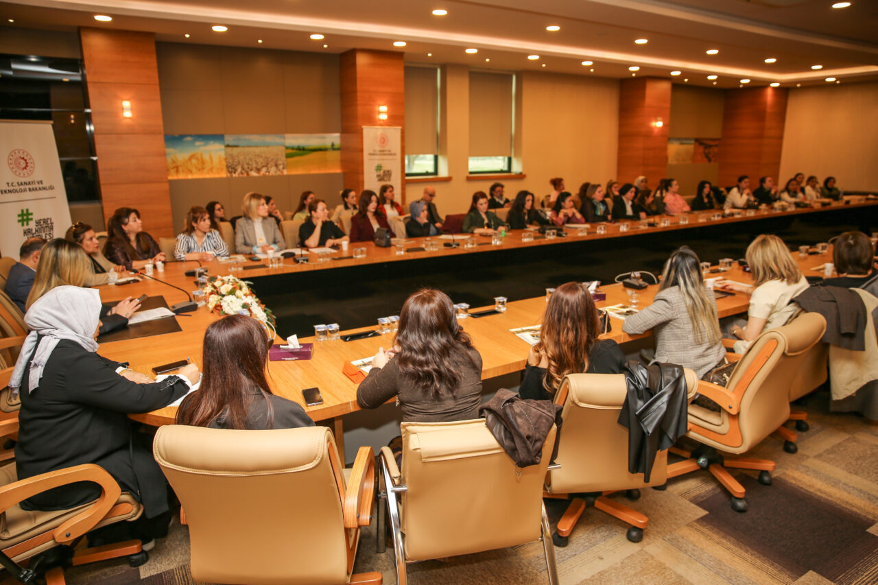 DİYARBAKIR (AA) – Diyarbakır'da, "Turizmde Kadın Liderleri Güçlendirme Eğitim Programı"