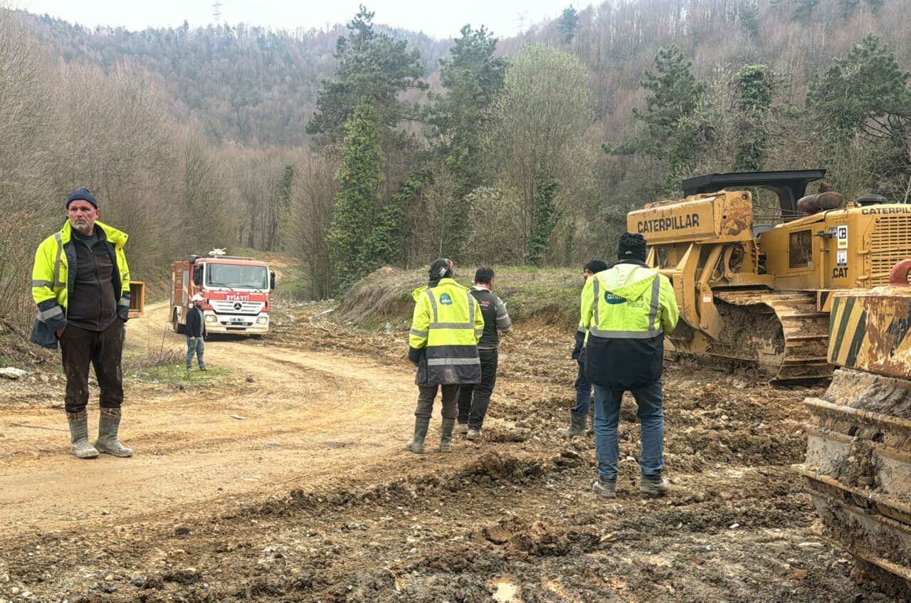 - Yaralı kurtarılan 1 işçi hastaneye kaldırıldı