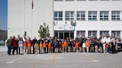 DÜZCE (AA) – Düzce'de yaşlılar, 23 Nisan Ulusal Egemenlik ve