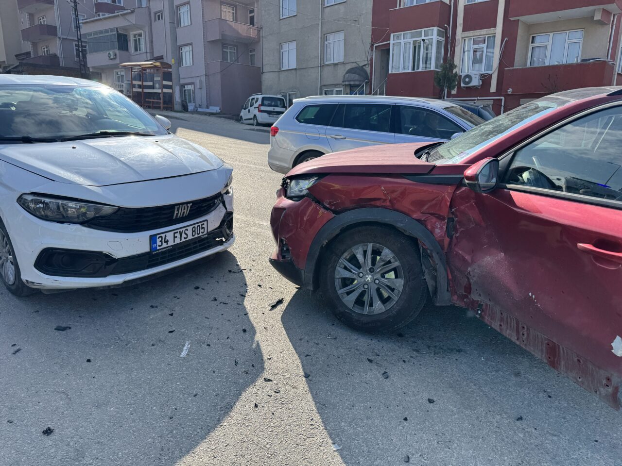 EDİRNE (AA) – Edirne'de 3 aracın karıştığı kazada 1 kişi