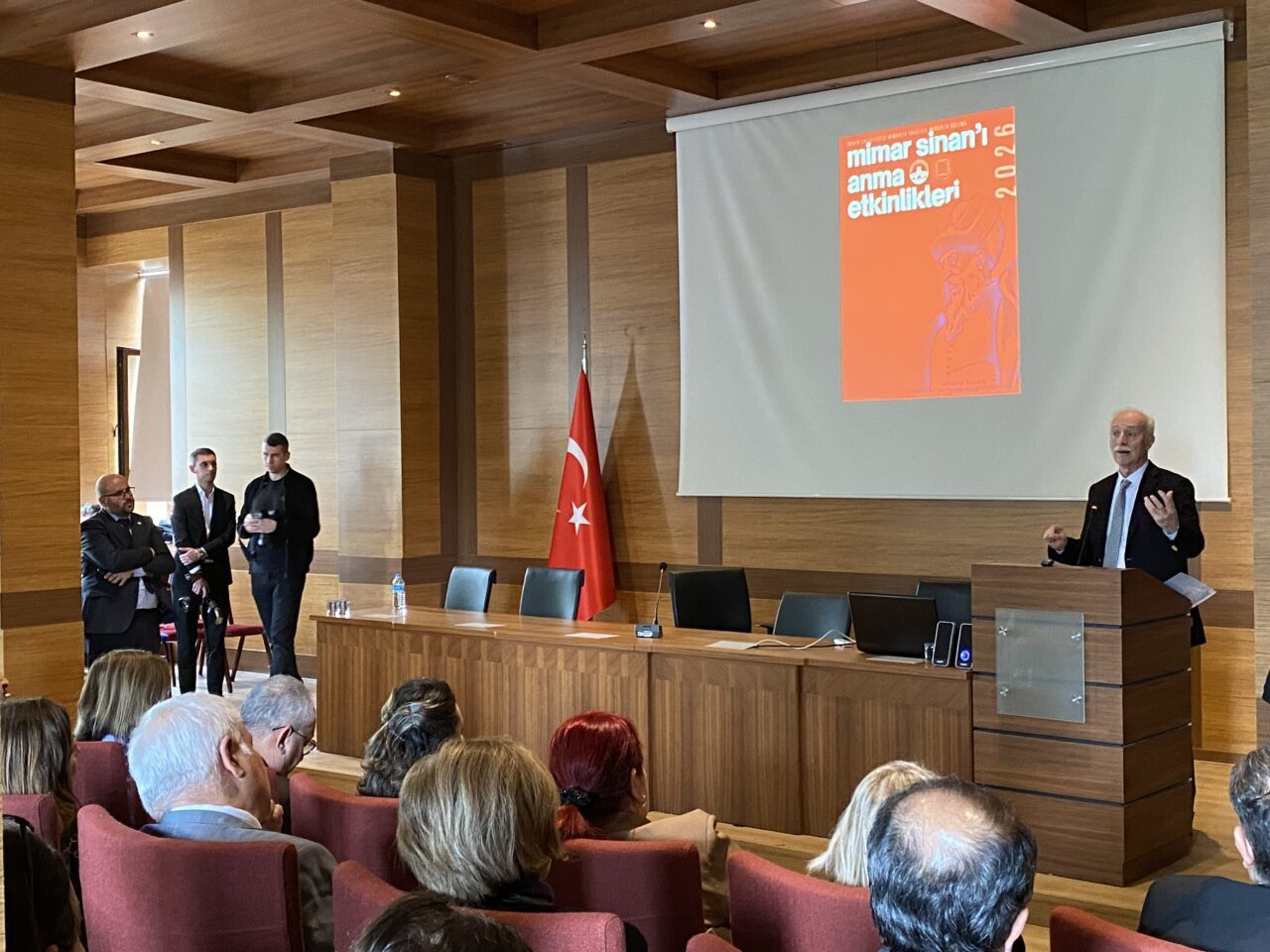 - Edirne Valisi Yunus Sezer:
- "Edirne'yi kaybetmememiz gerekiyor, Edirne'deki bir