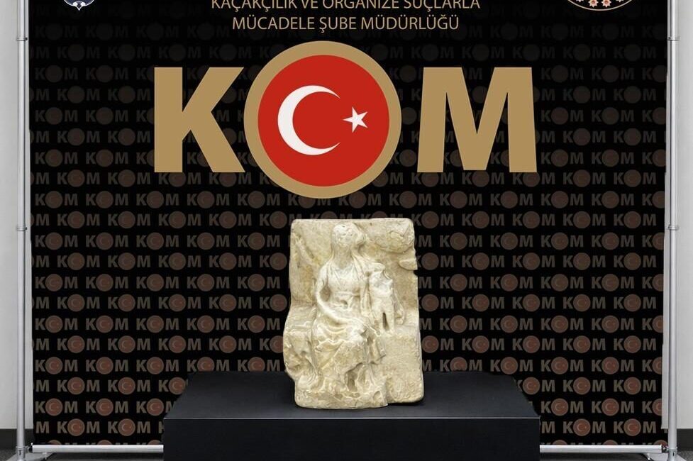 EDİRNE (AA) – Edirne'de yurt dışına götürülmeye çalışılan Roma dönemine