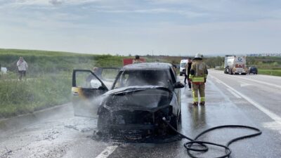 EDİRNE (AA) – Edirne'de seyir halindeyken alev alan otomobil kullanılamaz