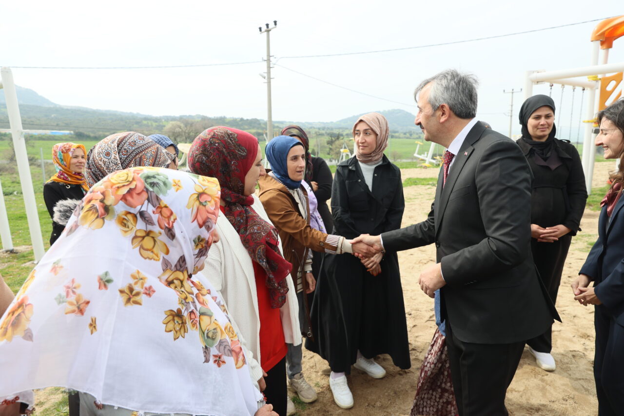 - Edirne Valisi Sezer:
- "Dünyanın konuştuğu birinci mesele, nüfus meselesi.