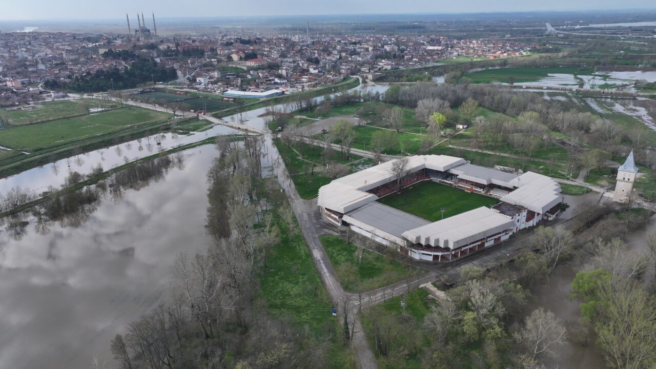 EDİRNE (AA) – Edirne'de havzalarındaki yağışların etkisiyle yükselen Meriç ve
