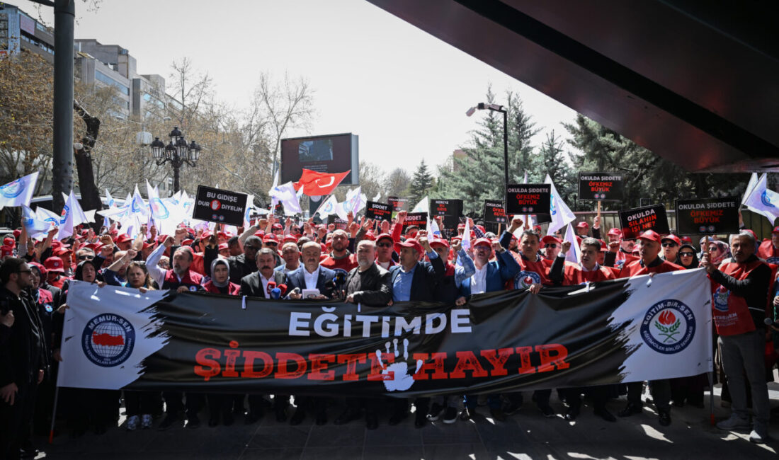 - Eğitim-Bir-Sen Genel Sekreteri Talat Yavuz:
- "Eğitimcilerin ve öğrencilerin güvenliğini