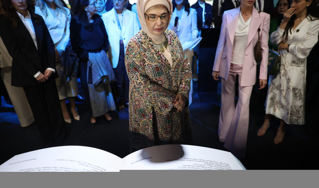 ANTALYA (AA) – Cumhurbaşkanı Recep Tayyip Erdoğan'ın eşi Emine Erdoğan,