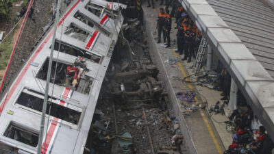 ANKARA (AA) – Endonezya'nın Batı Java bölgesinde iki trenin karıştığı