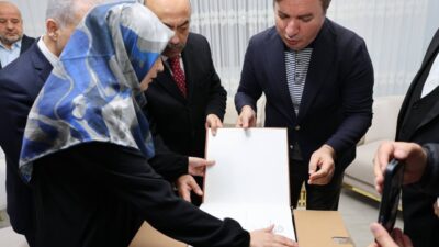 ERZİNCAN (AA) – Erzincan Valisi Hamza Aydoğdu, görme engelli hafız