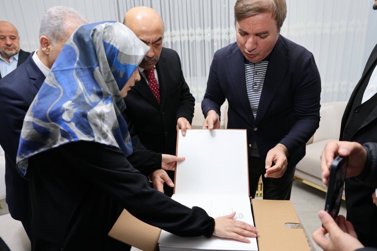 ERZİNCAN (AA) – Erzincan Valisi Hamza Aydoğdu, görme engelli hafız