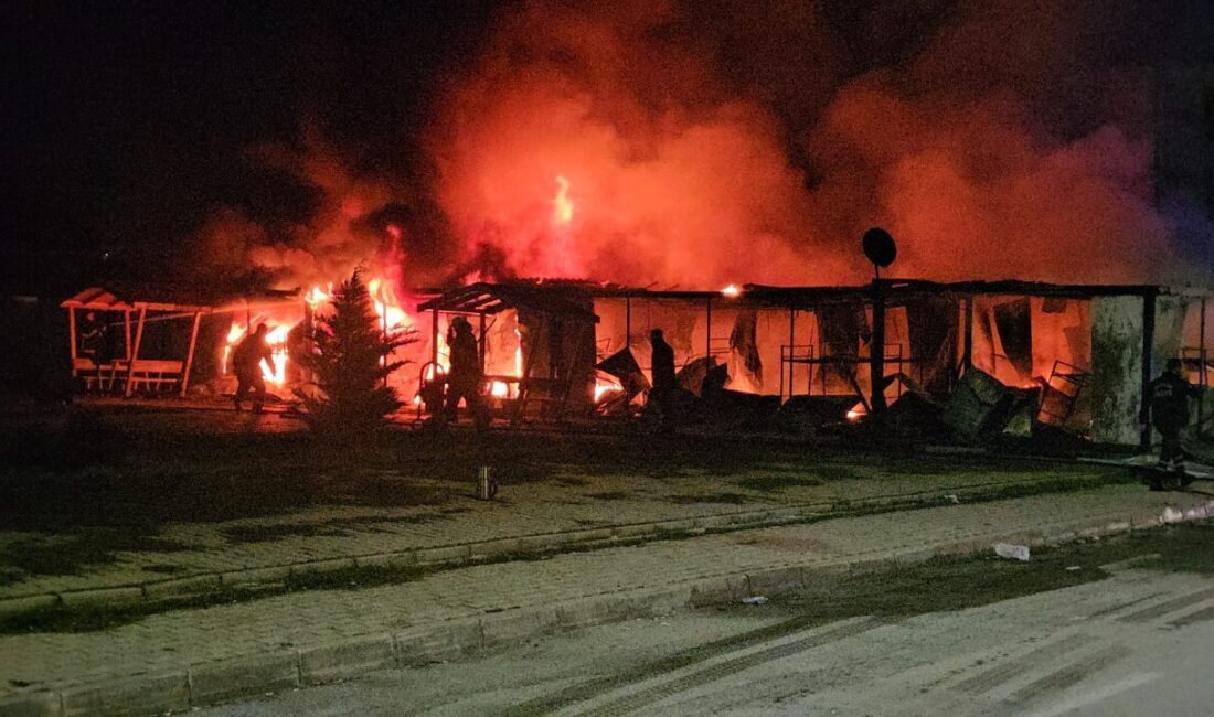 ERZİNCAN (AA) – Erzincan’da inşaat alanında işçilerin kaldığı konteynerlerde çıkan