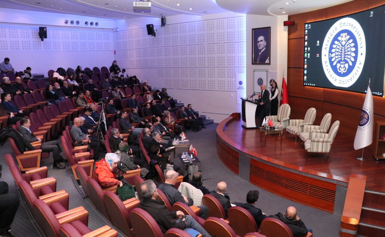 - Türkiye Bilişim Derneği Genel Başkanı Kenan Altınsaat:
- "Biz artık