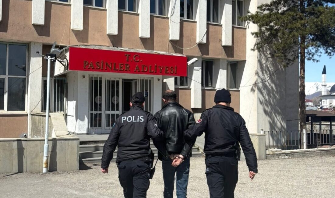 ERZURUM (AA) – Erzurum'da bir araçta uyuşturucuyla yakalanan zanlı tutuklandı.