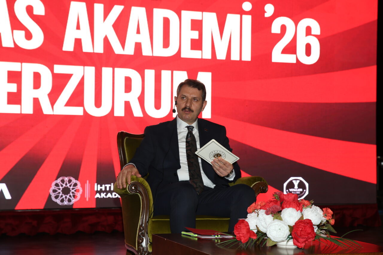 - Milli Savunma Bakan Yardımcısı Salih Ayhan:
- "Dünya tarihi en