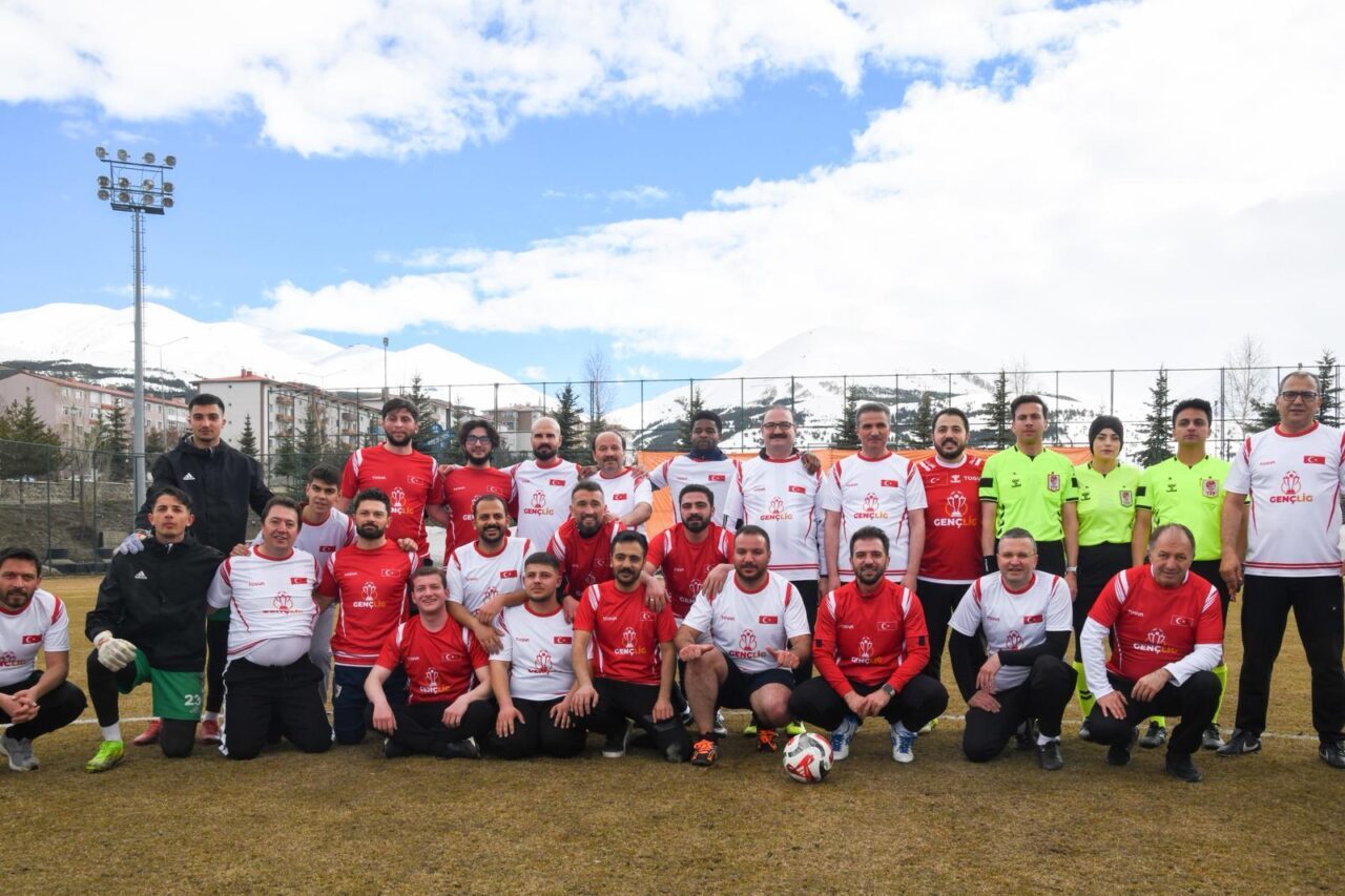 ERZURUM (AA) – Türkiye Gençlik Vakfı (TÜGVA) tarafından düzenlenen "GençLig