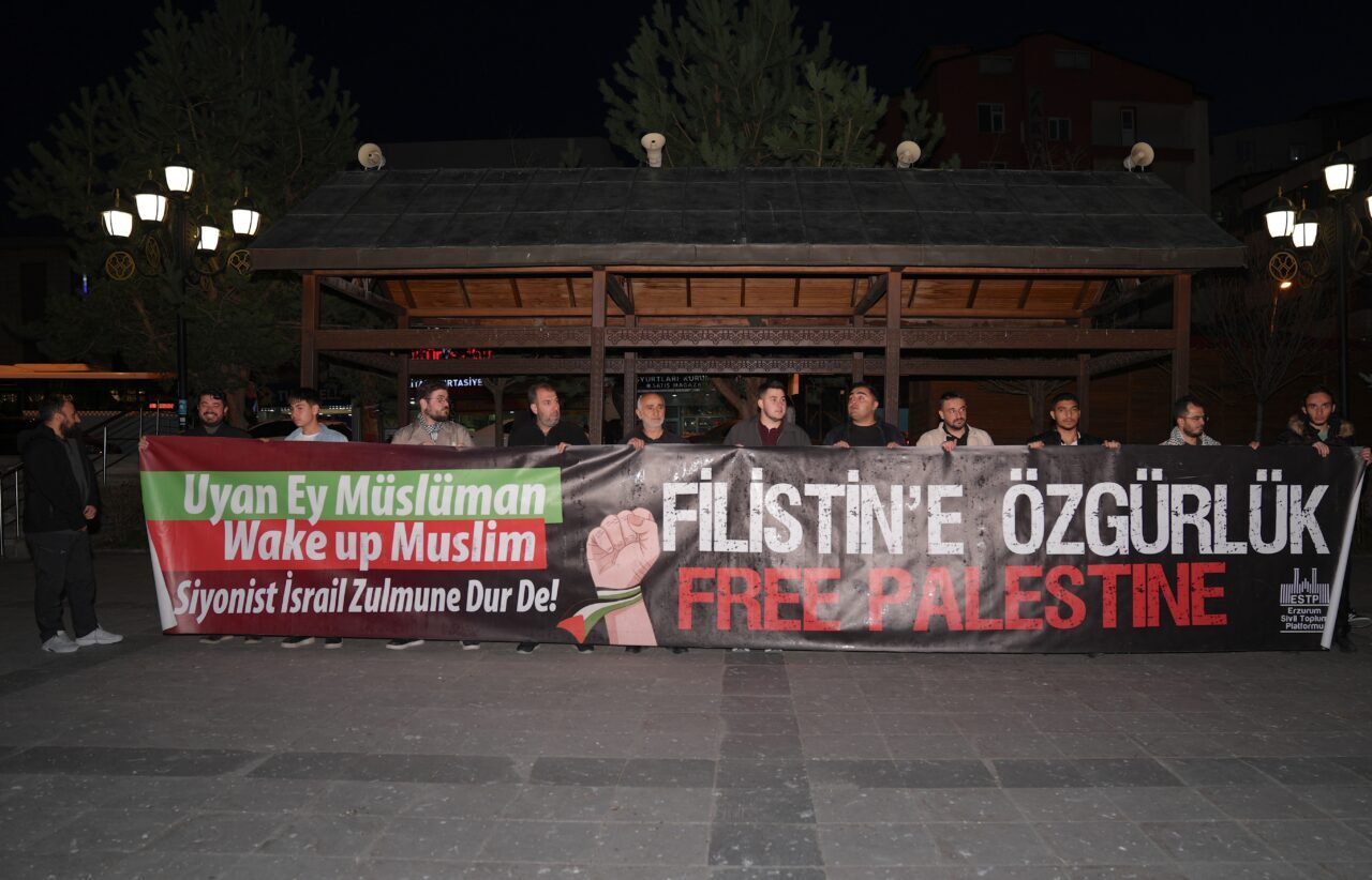 ERZURUM (AA) – İsrail'in Küresel Sumud Filosu'na saldırısı, Erzurum'da protesto