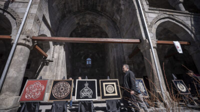 - Vali Aydın Baruş:
- "Erzurum sıradan bir şehir değildir, bu