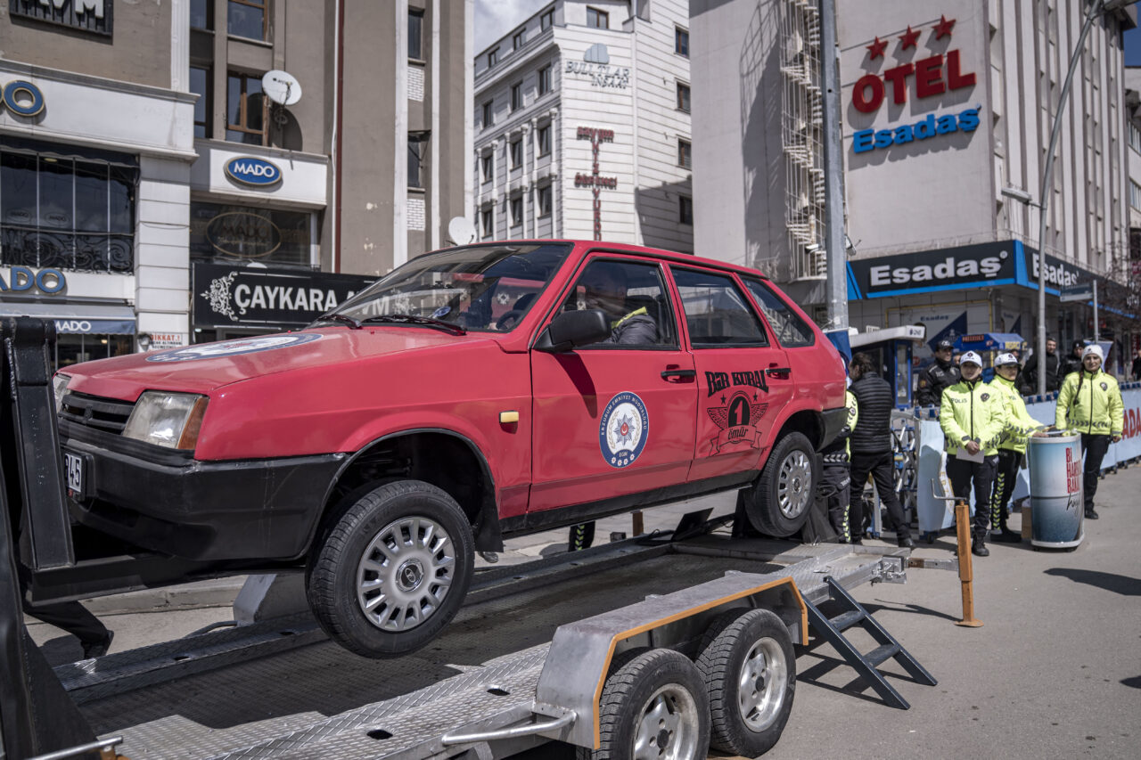 - Vali Aydın Baruş:
- "Yılbaşından beri yoğun denetimlerimiz devam ediyor,