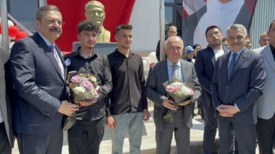 YOZGAT (AA) – Eski TBMM Başkanı Cemil Çiçek ile Türkiye