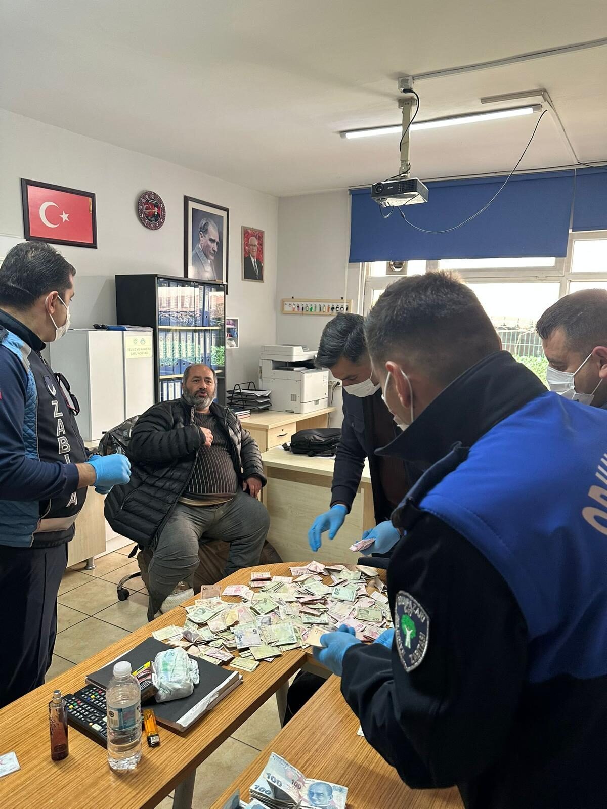 ESKİŞEHİR (AA) – Eskişehir'in Odunpazarı ilçesinde zabıta ekiplerince yakalanan dilencinin