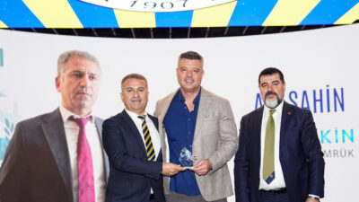 - "Üzüldük, yaralandık ama şampiyonluğa hala inanıyorum"