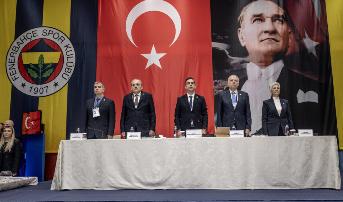 - Yüksek Divan Kurulu Başkanı Şekip Mosturoğlu:
"Futbol takımımızın aldığı beraberliğin