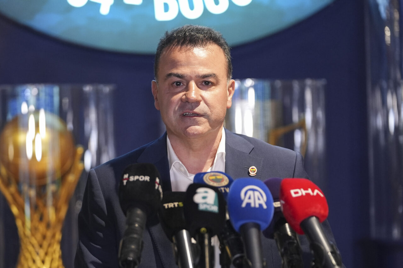 - Fenerbahçe Yönetim Kurulu Üyesi Ufuk Şansal:
"Daha önce üst üste