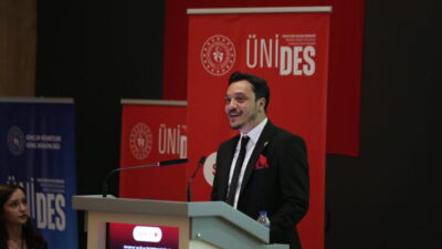 BALIKESİR (AA) – Balıkesir'de, Bandırma Onyedi Eylül Üniversitesi (BANÜ) İletişim