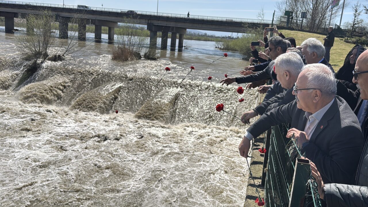 ZONGULDAK (AA) – Zonguldak'ın Çaycuma ilçesinden geçen Filyos Çayı üzerindeki