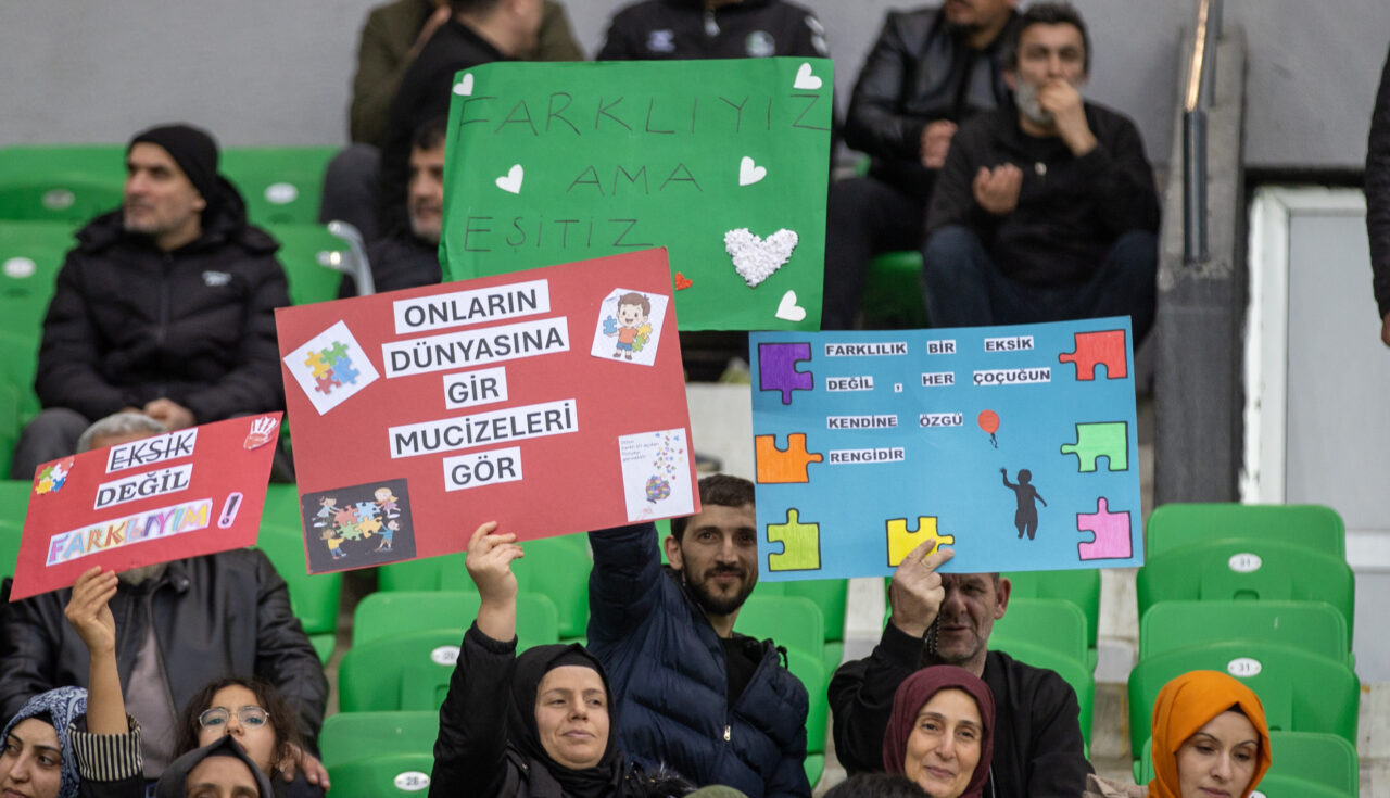 - Sakaryaspor : 2 - İstanbulspor : 2