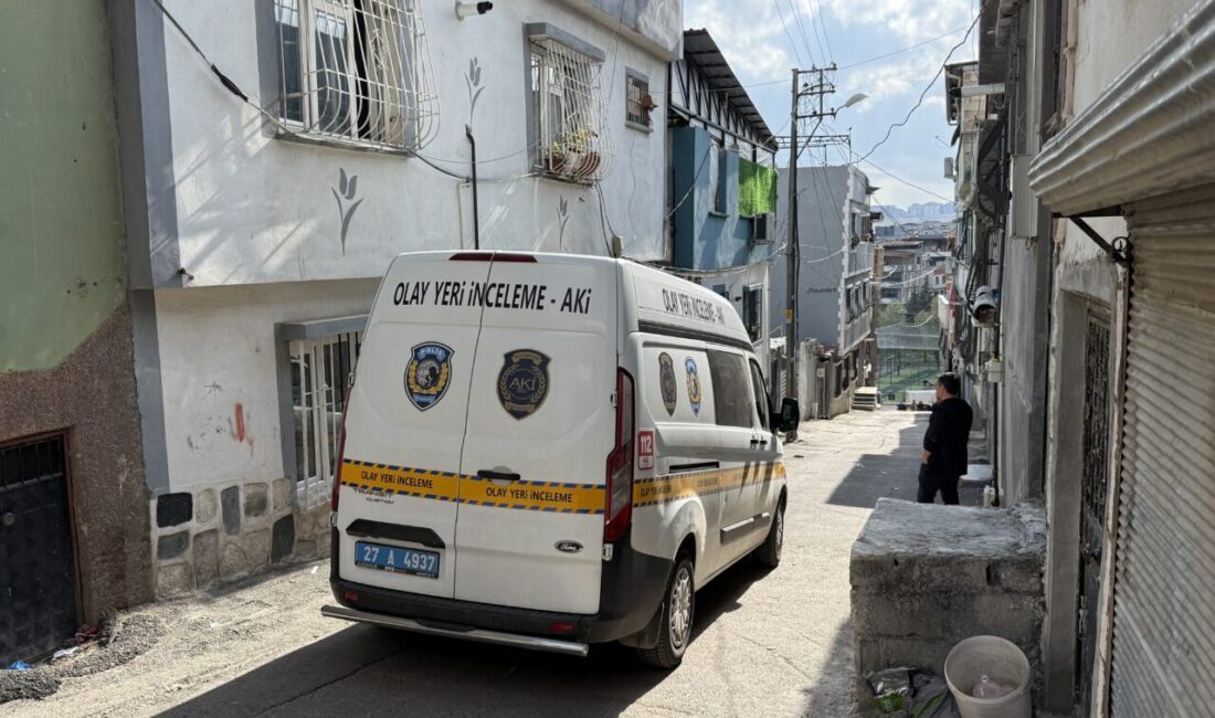 GAZİANTEP (AA) – Gaziantep’in Şahinbey ilçesinde 14 yaşındaki kız, tartıştığı