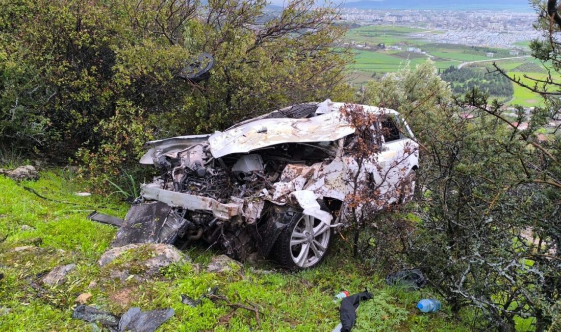 GAZİANTEP (AA) – Gaziantep’in Nurdağı ilçesinde devrilen otomobilin sürücüsü hayatını
