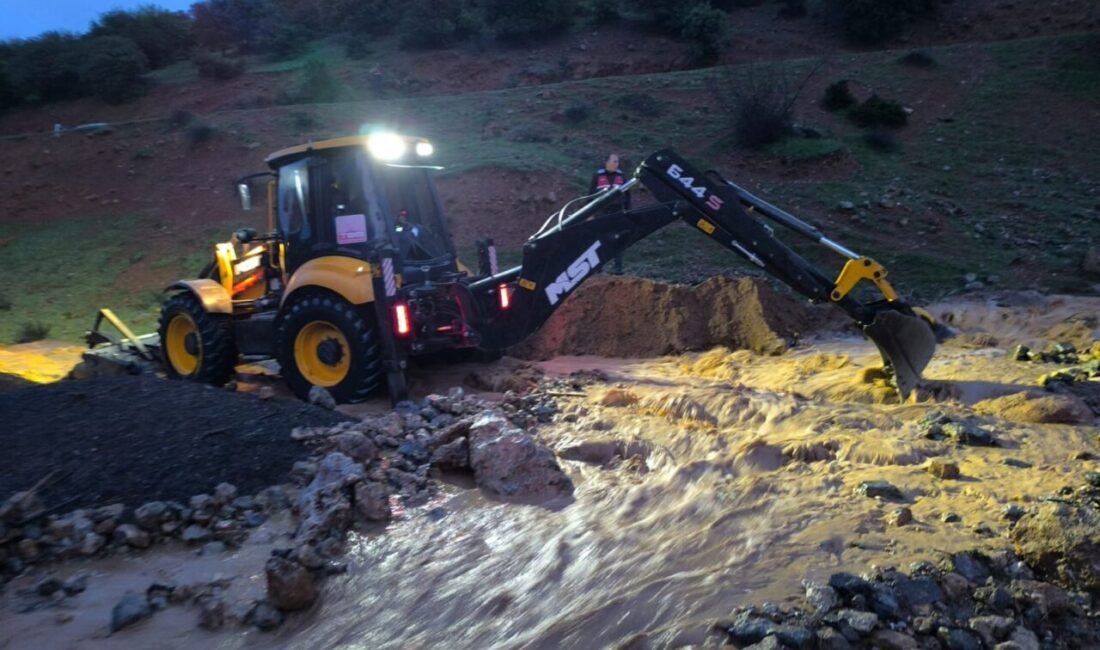 GAZİANTEP (AA) – Gaziantep'in Nurdağı ilçesinde sağanak hayatı olumsuz etkiledi.