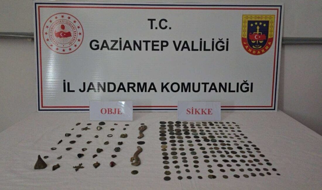GAZİANTEP (AA) – Gaziantep'in Yavuzeli ilçesinde tarihi eser niteliğinde 225