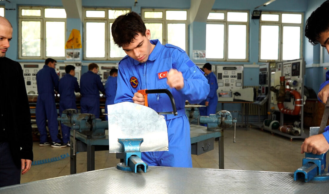 ISPARTA (AA) – Isparta'nın Keçiborlu ilçesindeki Şehit İsa Baydilli Uçak