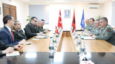 TİRAN (AA) – Genelkurmay Başkanı Orgeneral Selçuk Bayraktaroğlu, Arnavutluk Genelkurmay