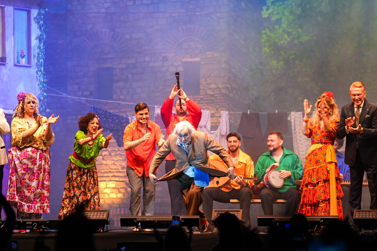 İSTANBUL (AA) – Yeşilçam'ın unutulmaz klasikleri arasında yer alan "Gırgıriye"