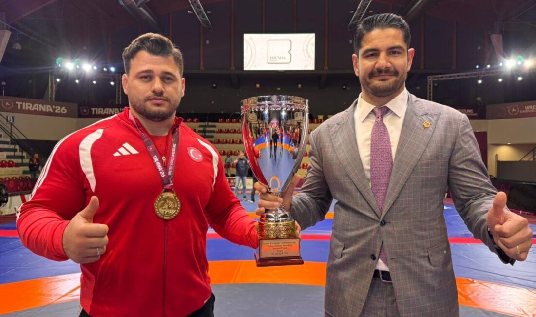 - Türkiye Güreş Federasyonu Başkanı Taha Akgül:
- "Grekoromende tarihi bir