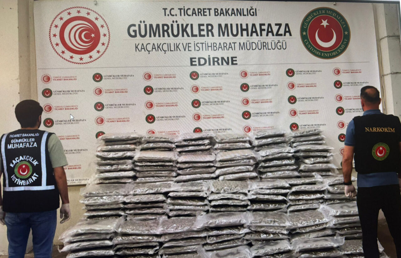ANKARA (AA) – Gümrükler Muhafaza ekipleri, Edirne ve İstanbul'da yürüttükleri