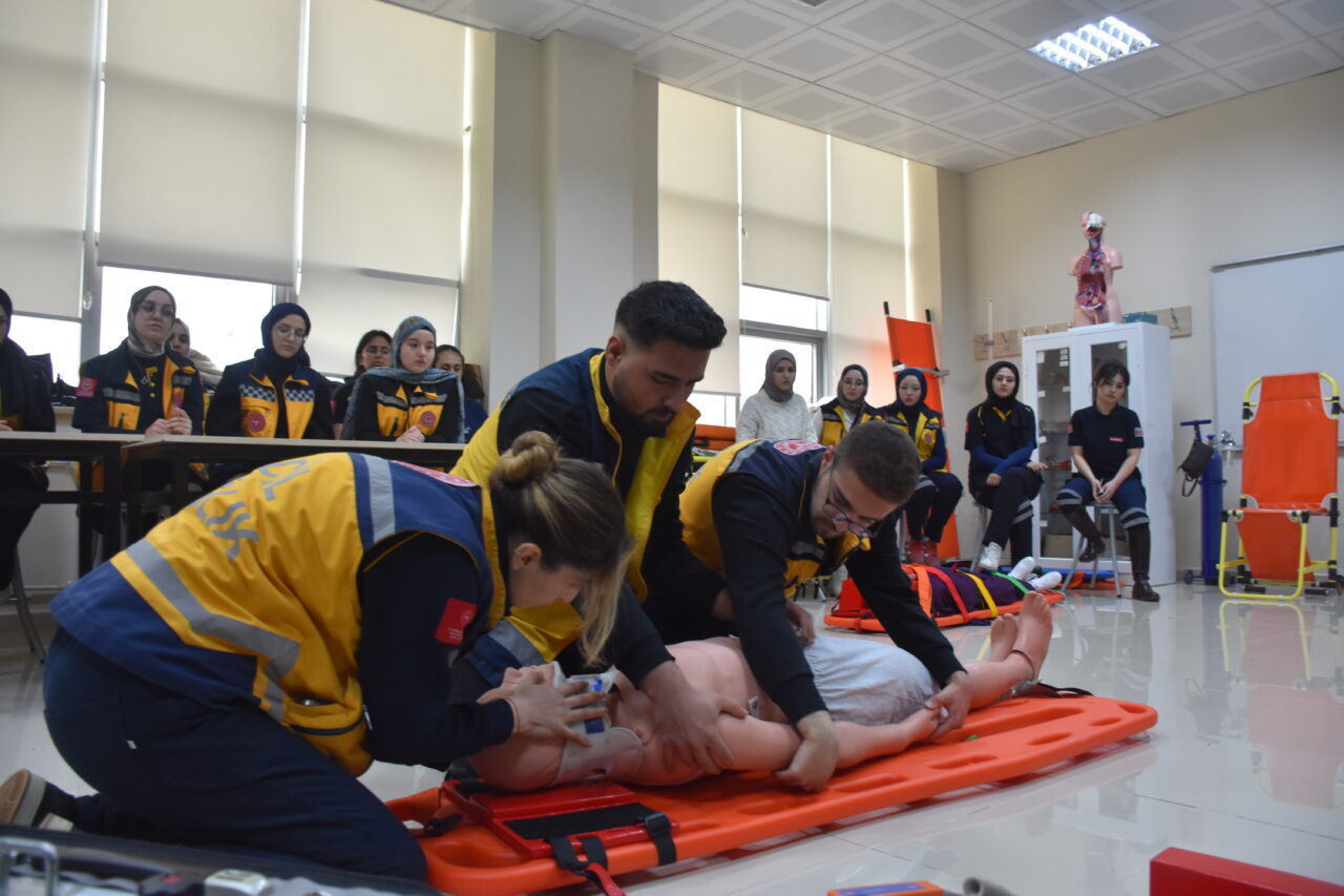 GÜMÜŞHANE (AA) – Gümüşhane Üniversitesi Sağlık Hizmetleri Meslek Yüksekokulu Tıbbi