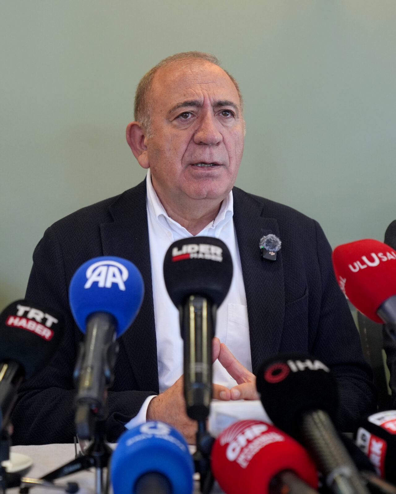 - "Bütün illere, ilçelere baktığınızda o ilinizdeki, ilçenizdeki siyasetçilerin mal