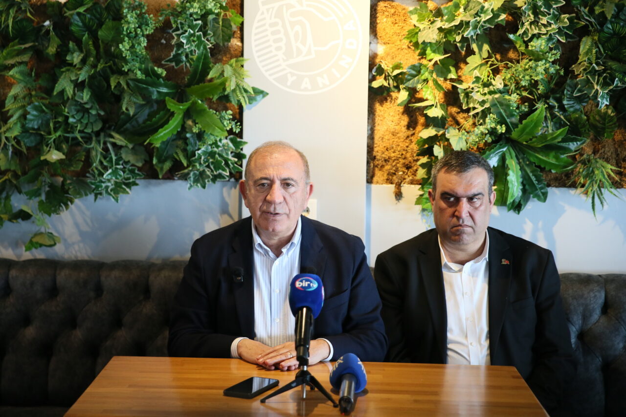 - (Özgür Özel'e) "Sizi var eden, siyasette varlık sebebiniz olan