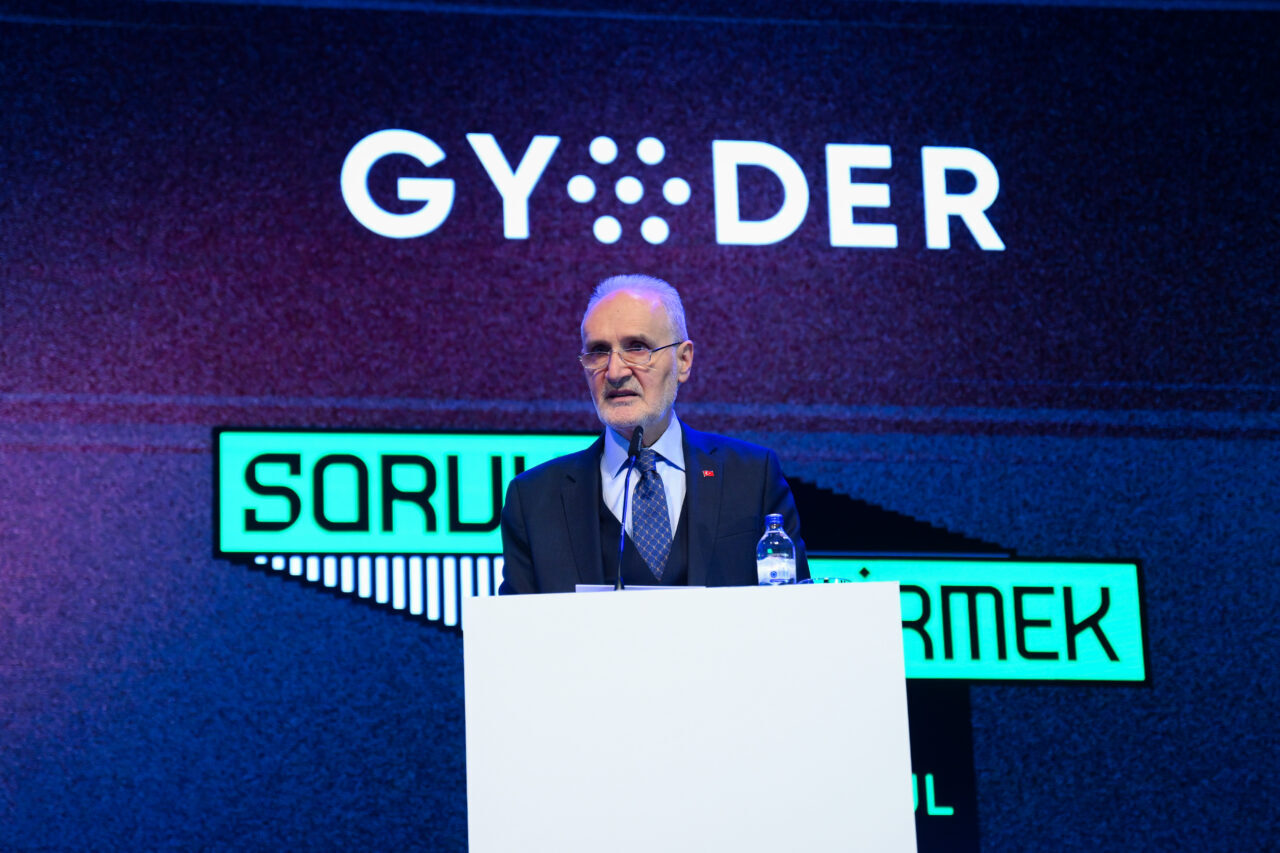 - Çevre, Şehircilik ve İklim Değişikliği Bakan Yardımcısı Ömer Bulut:
-