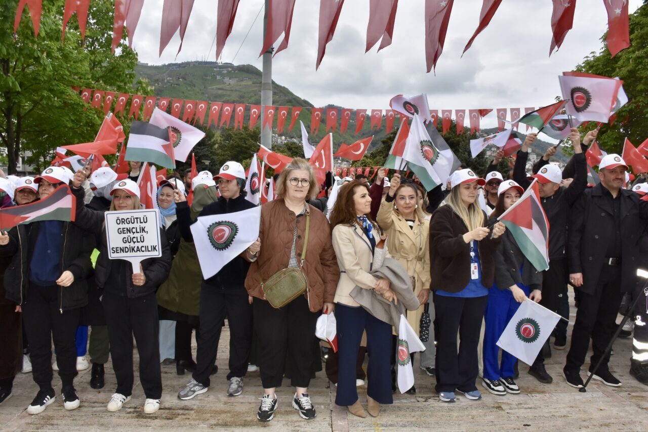 - "Emeklilik sistemi baştan itibaren yeniden ele alınarak daha adil