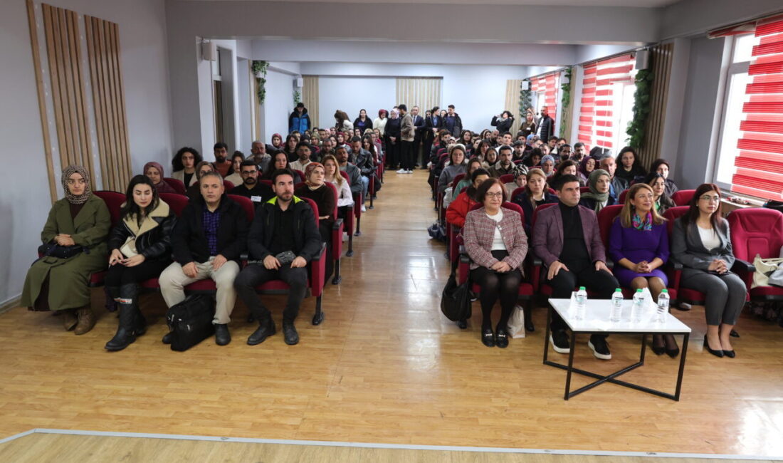 HAKKARİ (AA) – Öğretmen Akademisi Vakfınca (ÖRAV), Hakkari'de eğitim şenliği