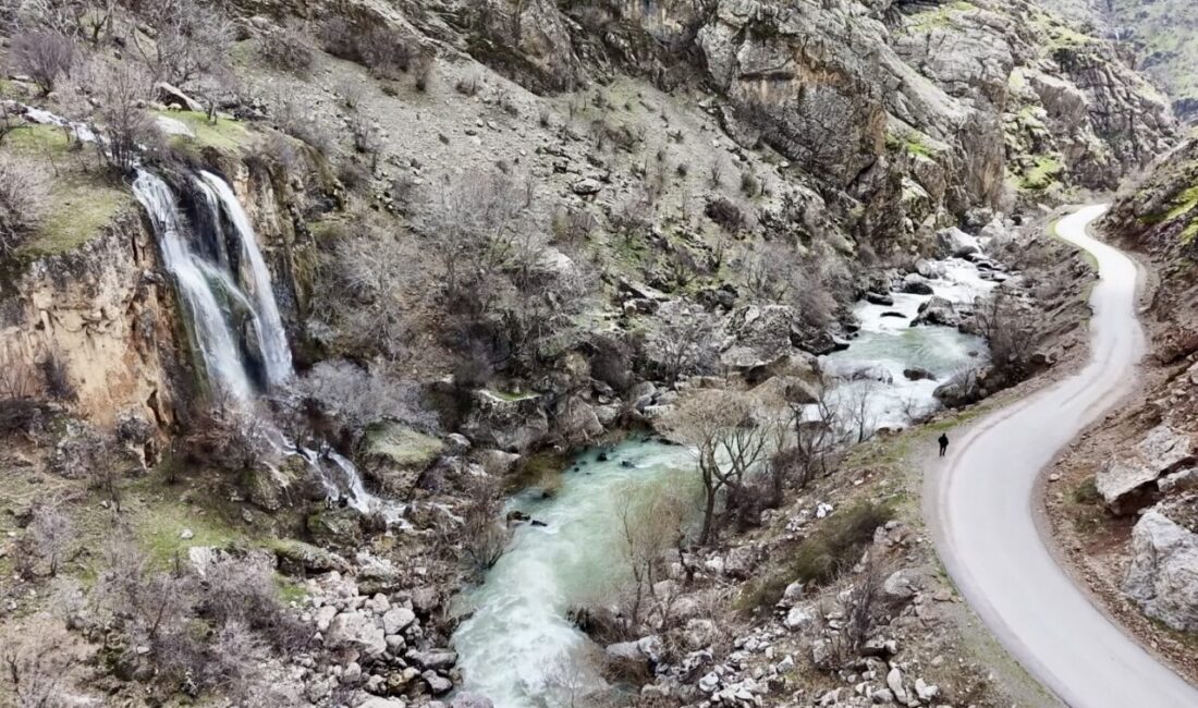 HAKKARİ (AA) – Hakkari'nin Şemdinli ilçesinde karların erimesi ve yağışların